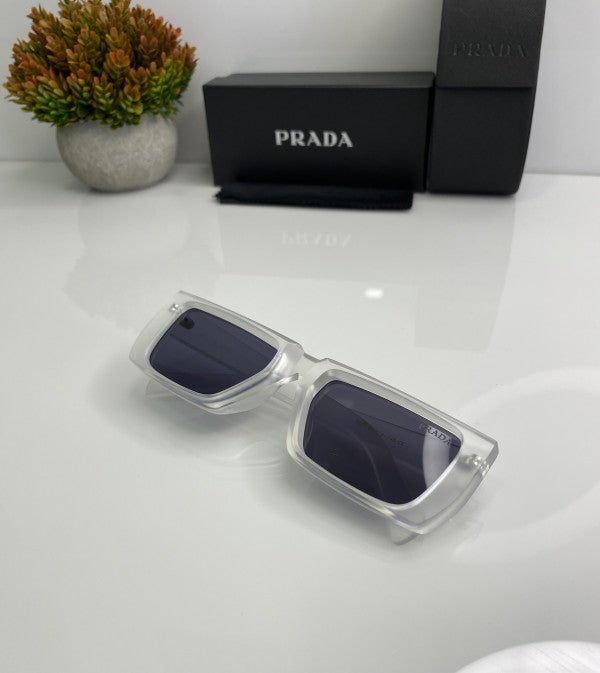 Prada_Runway_Ice_Black