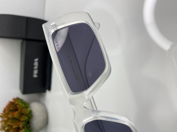 Prada_Runway_Ice_Black