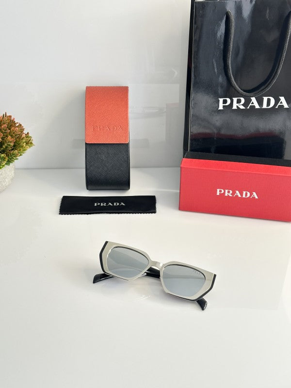 Prada_WMNS_018_Silver_Mercury
