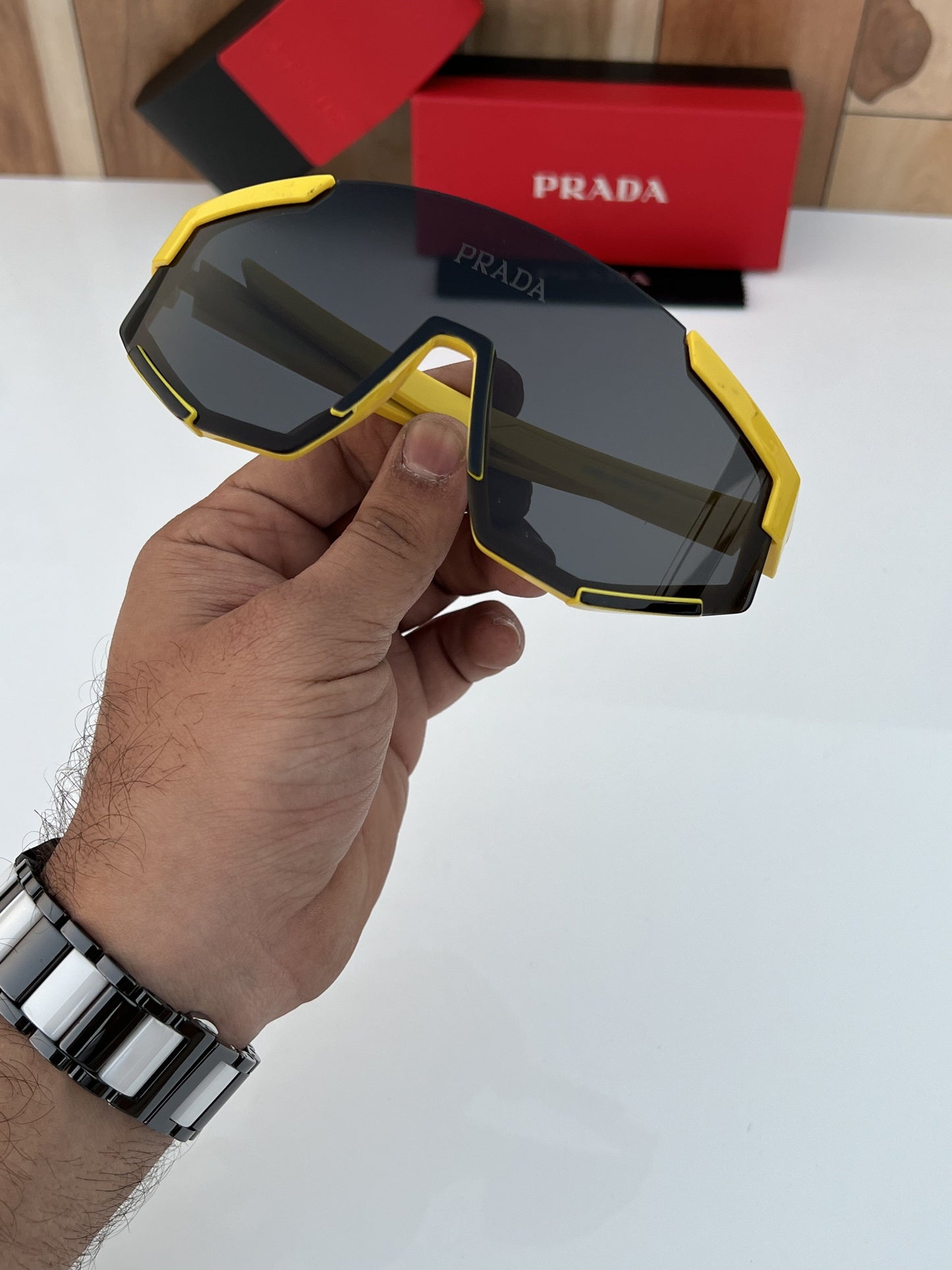 Prada_23053_yellow_black