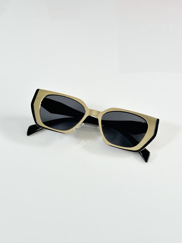 Prada_WMNS_018_Gold_Black