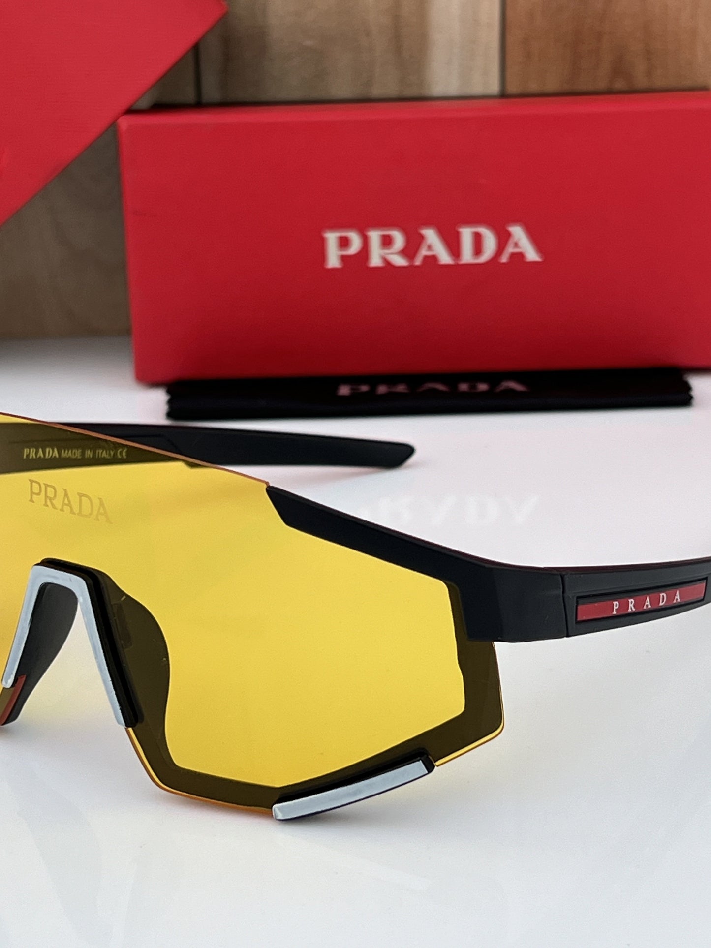 Prada_23053_yellow