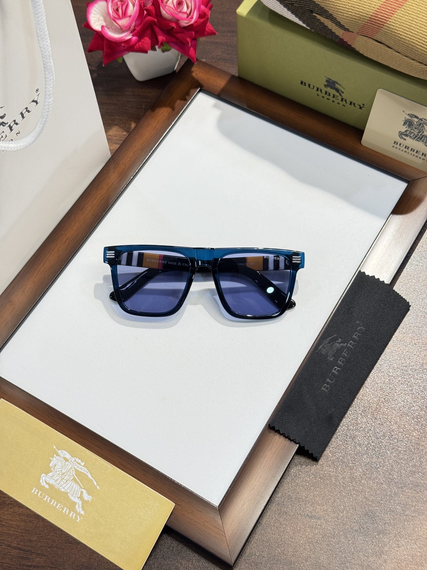 Burberry_4382_Blue