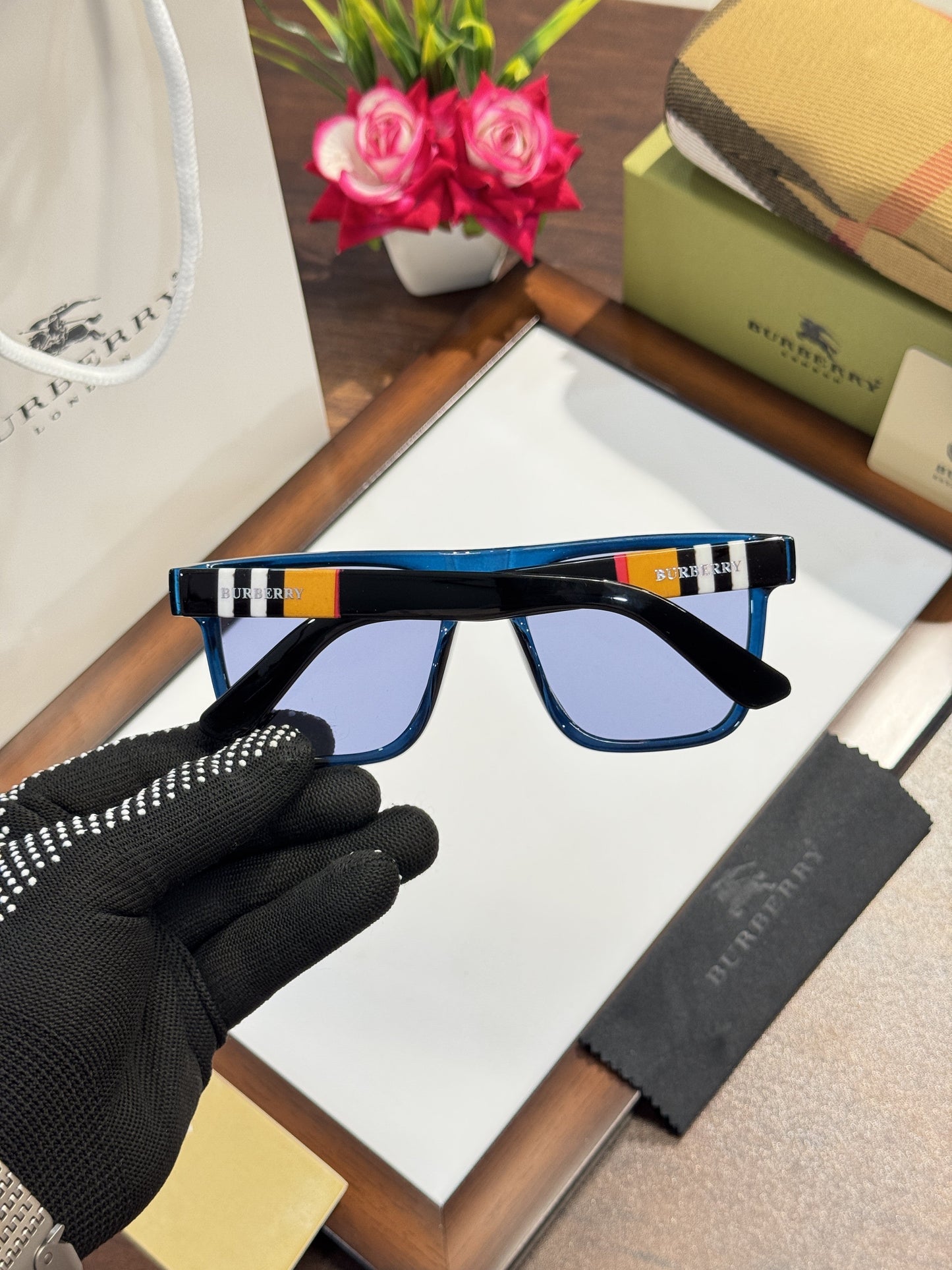 Burberry_4382_Blue