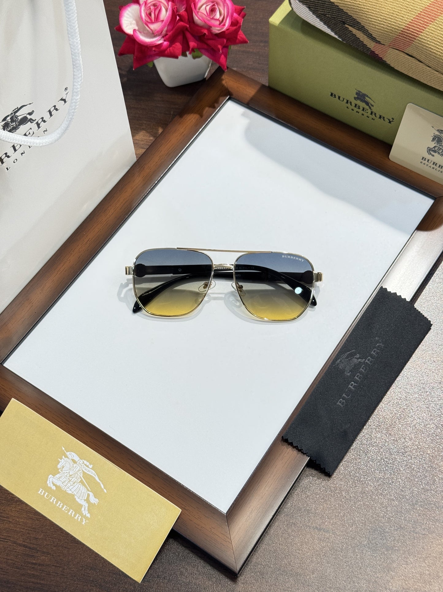 Burberry_073_Gold_Green_DC