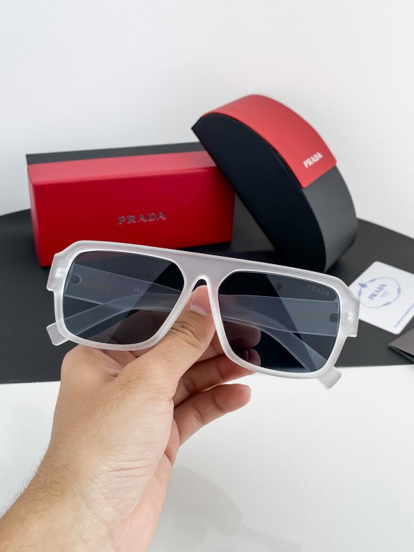 Prada_white_black_22y