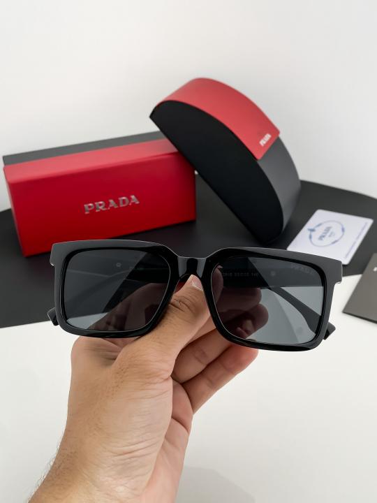 Prada_black_sp26