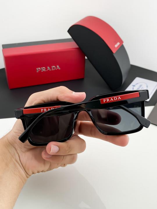 Prada_black_sp26