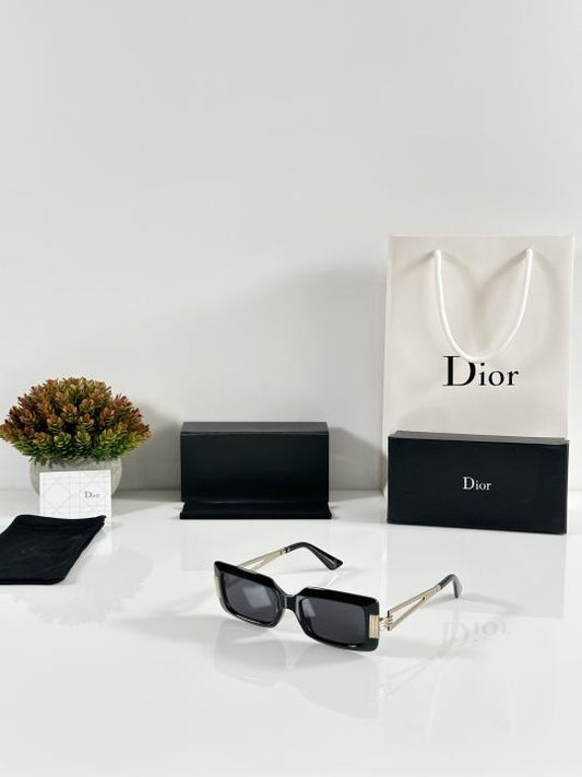 Dior_WMNS_2832_Gold_Black
