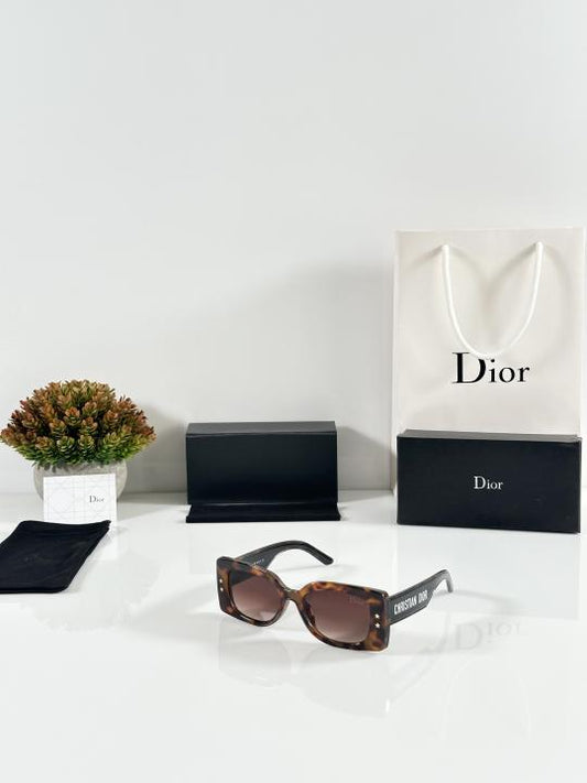 Dior_WMNS_2259_Tiger