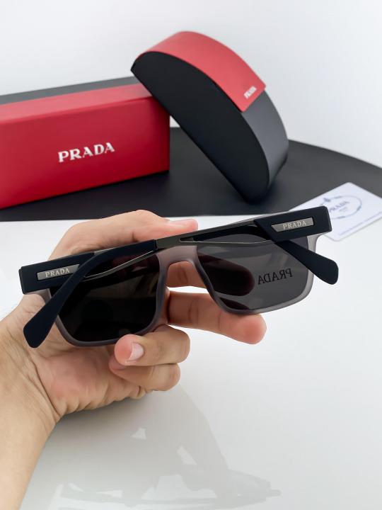 Prada_grey_black_144