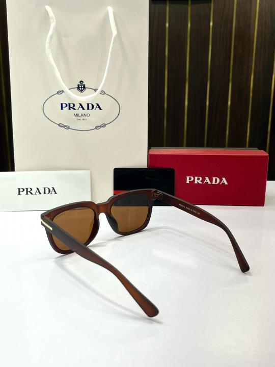 _Prada_04_brown