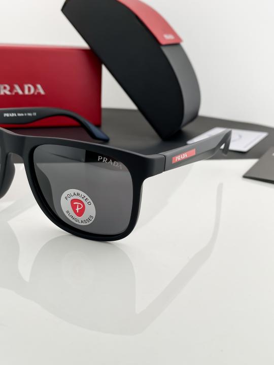 Prada_black_18