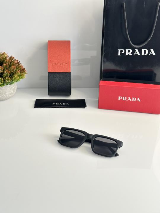 Prada_25_Black