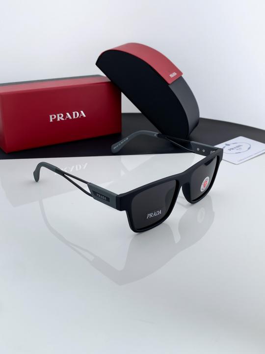Prada_grey_black_25