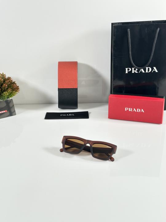 Prada_05_Brown