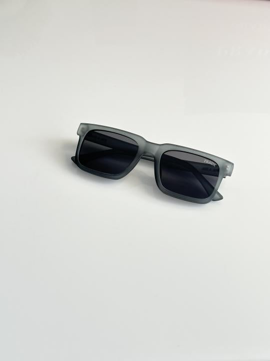 Prada_25_Grey