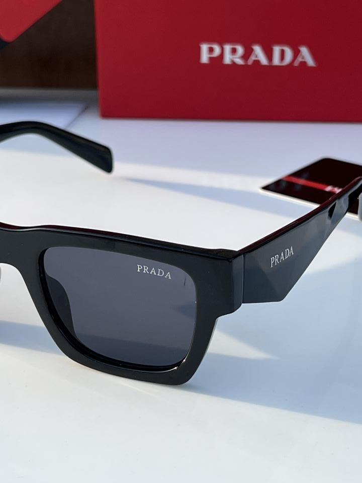 Prada_11_black