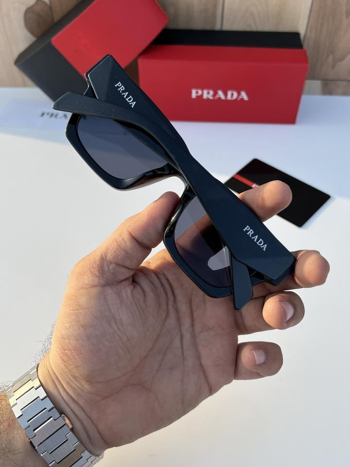 Prada_11_black
