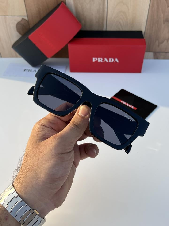 Prada_11_black