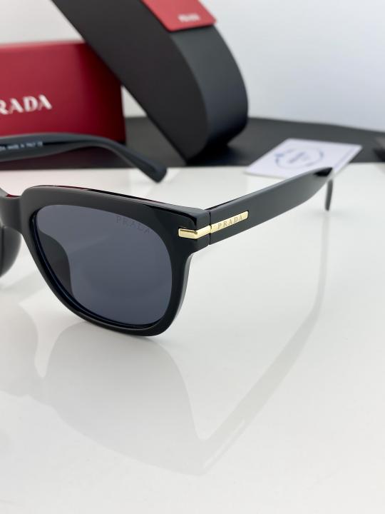 Prada_04Y_Black