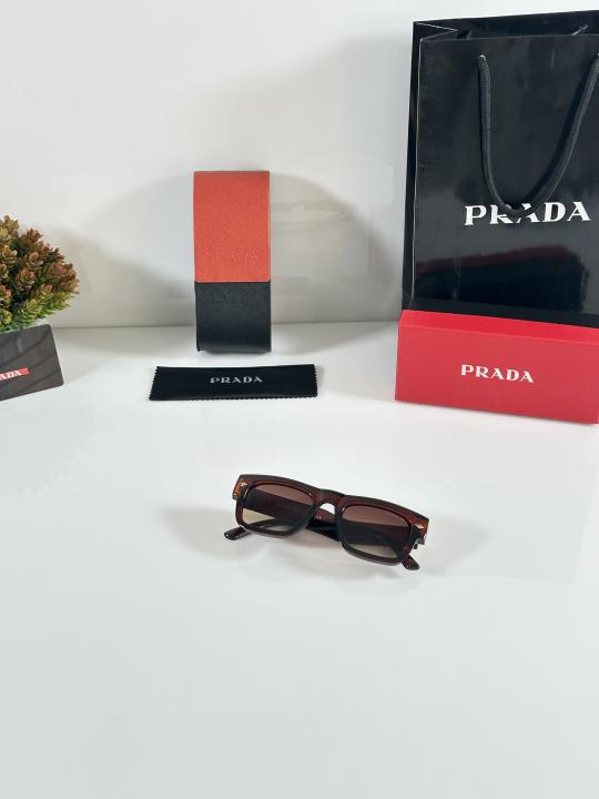 Prada_19_Brown