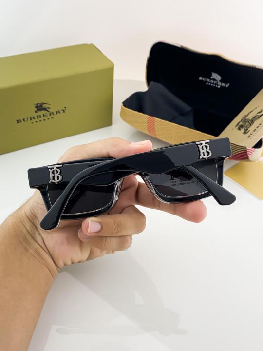 Burberry_black_7725
