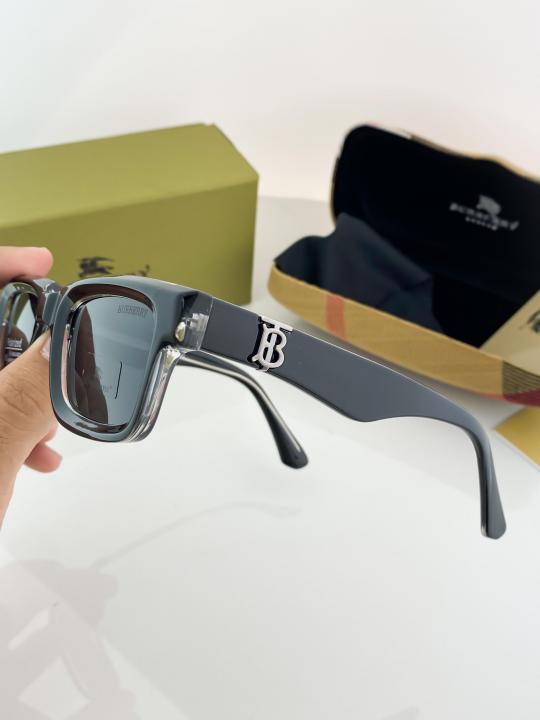 Burberry_black_7725