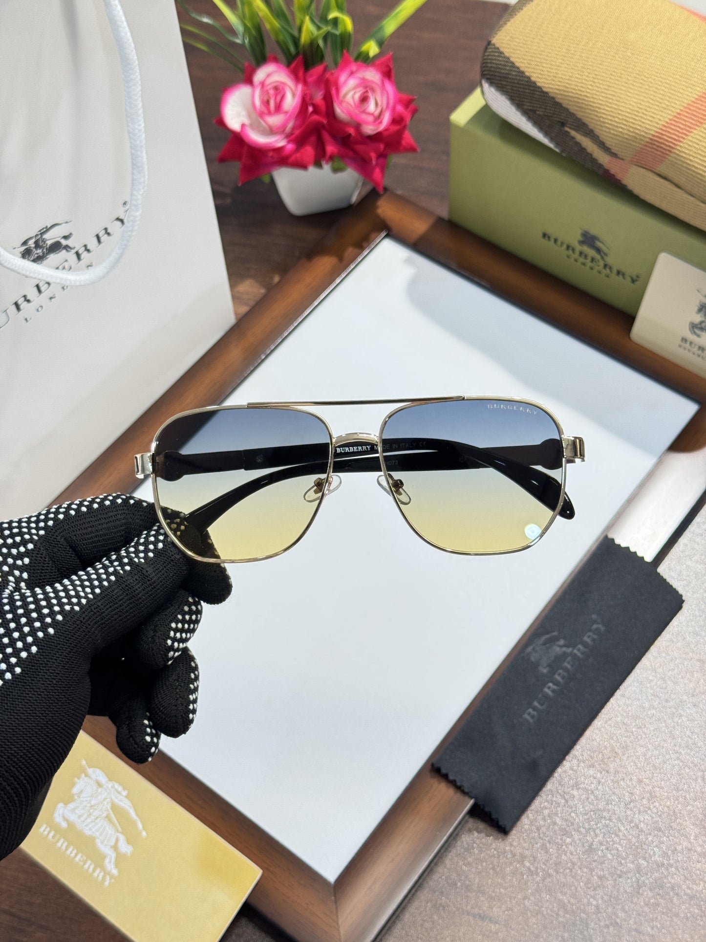 Burberry_073_Gold_Green_DC