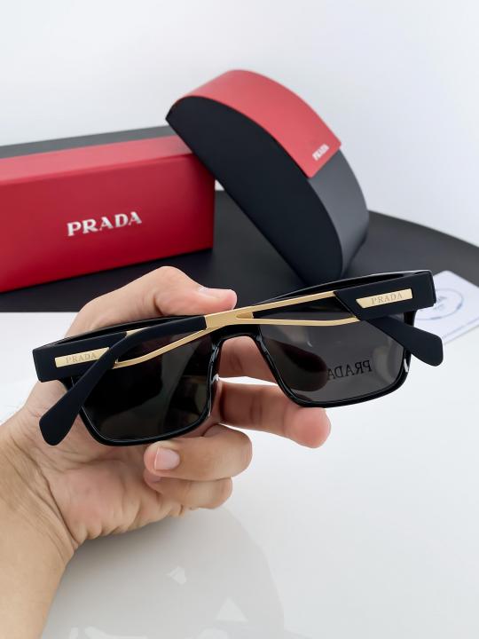 Prada_black_gold_144
