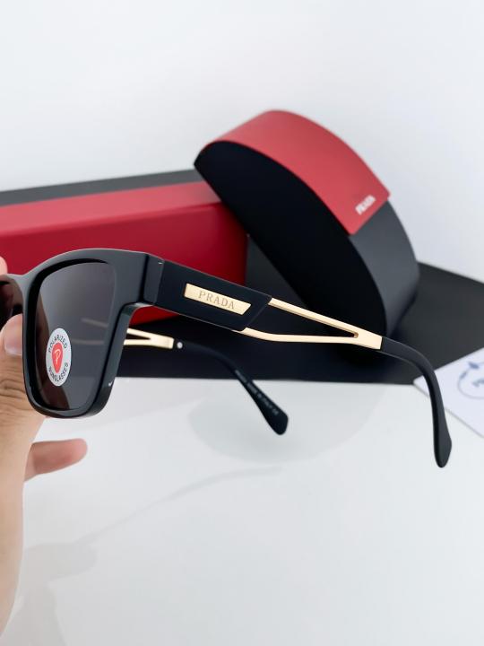 Prada_black_gold_144