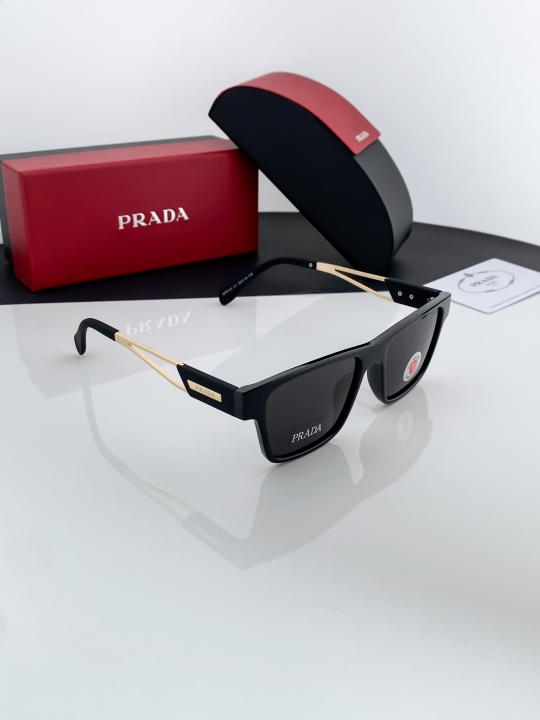 Prada_black_gold_144